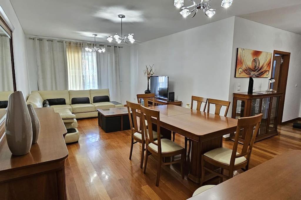 Vista Mar - Ac, Pool & Gym Apartment ฟุงชาล ภายนอก รูปภาพ