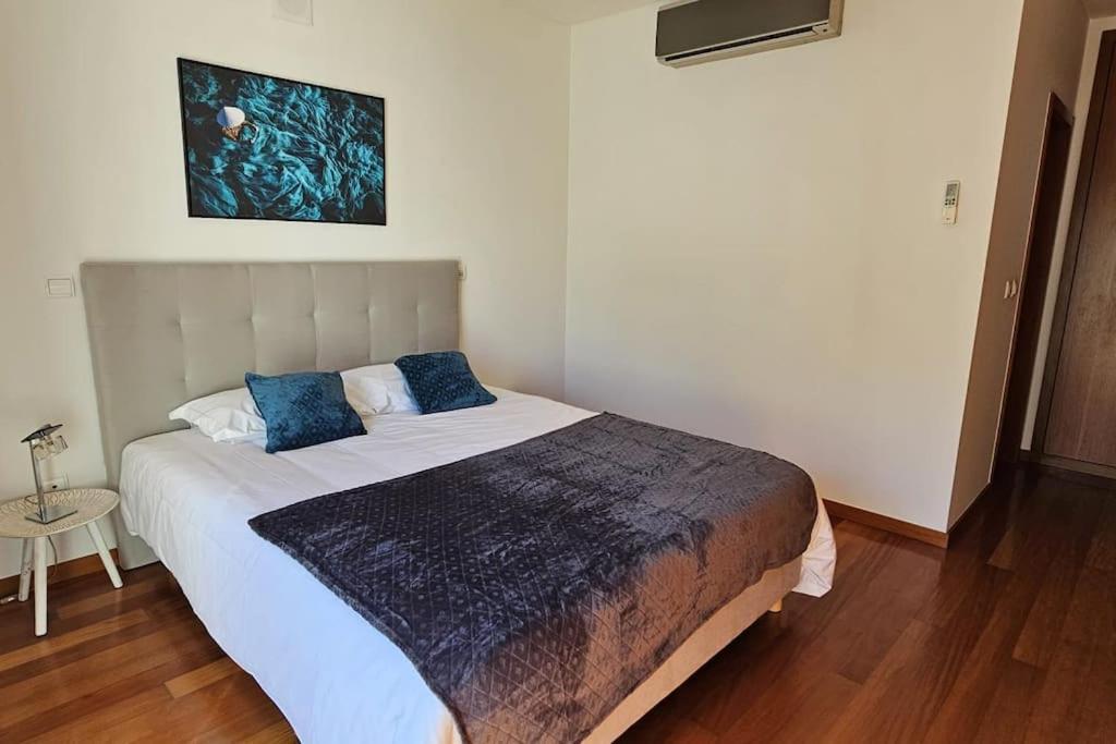 Vista Mar - Ac, Pool & Gym Apartment ฟุงชาล ภายนอก รูปภาพ