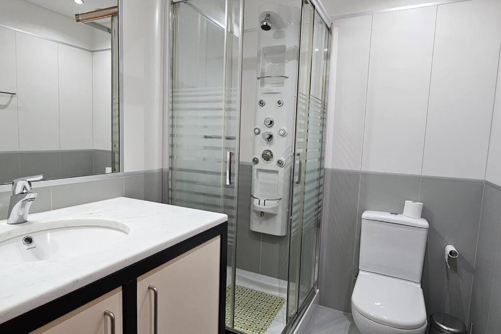 Vista Mar - Ac, Pool & Gym Apartment ฟุงชาล ภายนอก รูปภาพ